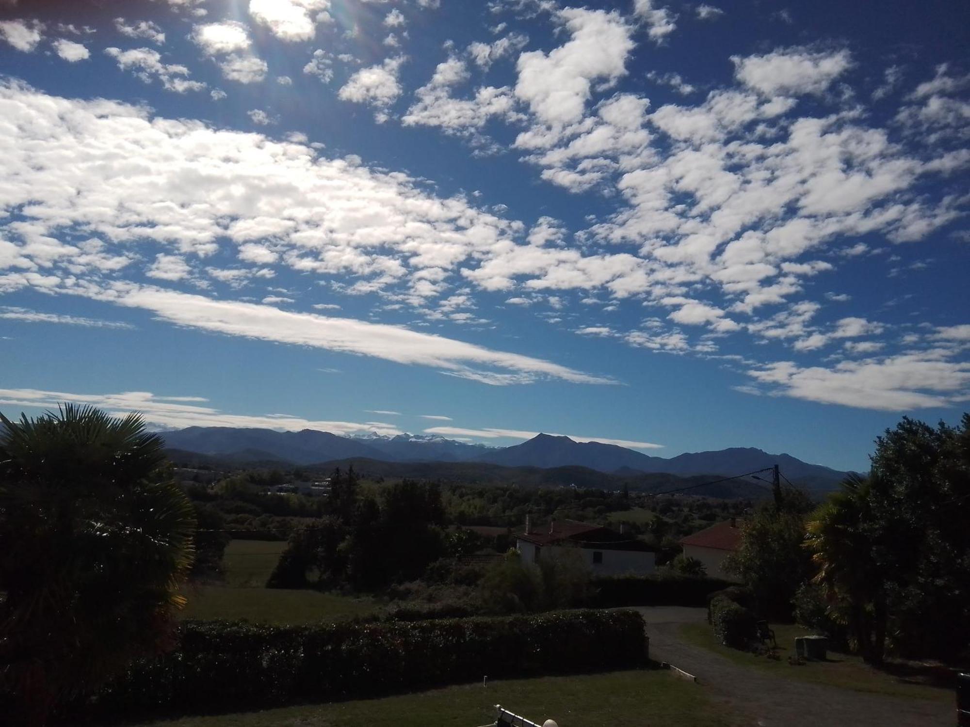 Pyrenees Vue Gite - Vues Fantastique, Parking Gratuit Sur Place & Piscine سان جودُ المظهر الخارجي الصورة